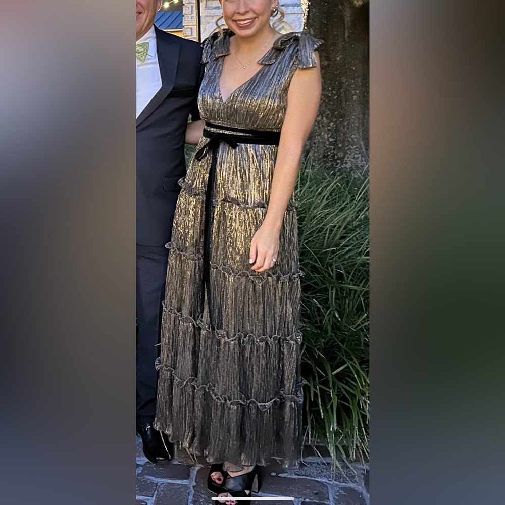 Sleeveless Metallic Bow Detail Tiered Formal Dress